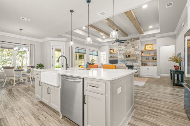 1004 Meadow Wood Terrace, Azle, TX 76020