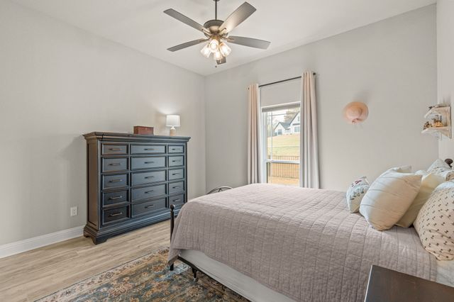 1004 Meadow Wood Terrace, Azle, TX 76020