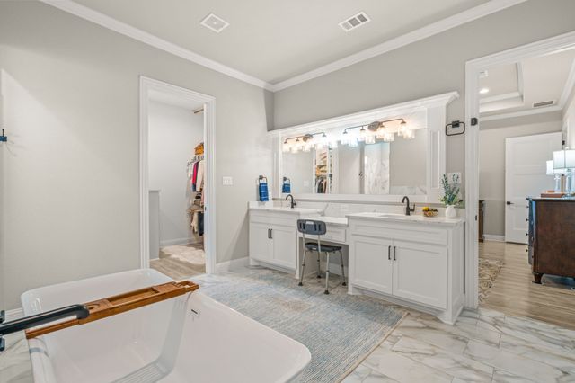 1004 Meadow Wood Terrace, Azle, TX 76020