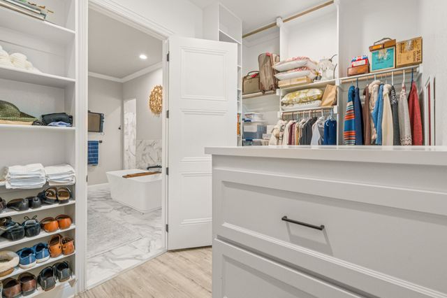 1004 Meadow Wood Terrace, Azle, TX 76020