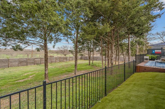 1004 Meadow Wood Terrace, Azle, TX 76020
