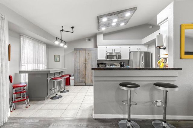 1665 Michelle Dr, Yuba City, CA 95993