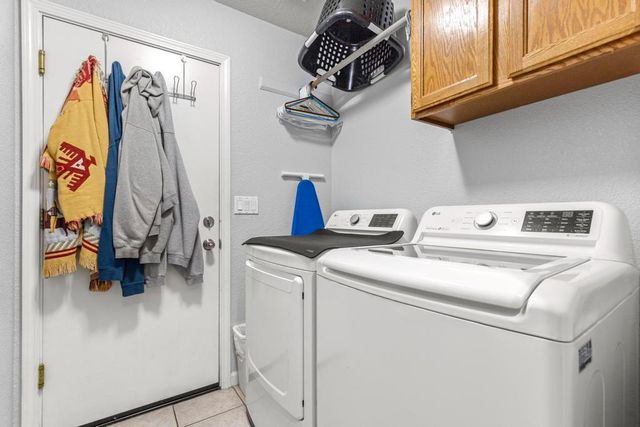 1665 Michelle Dr, Yuba City, CA 95993