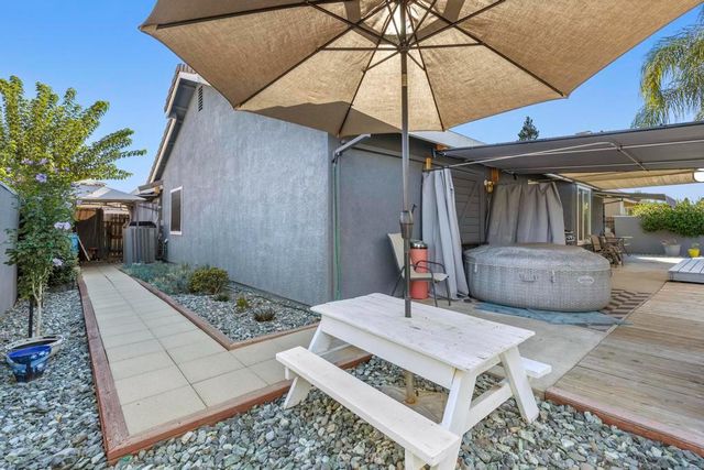 1665 Michelle Dr, Yuba City, CA 95993