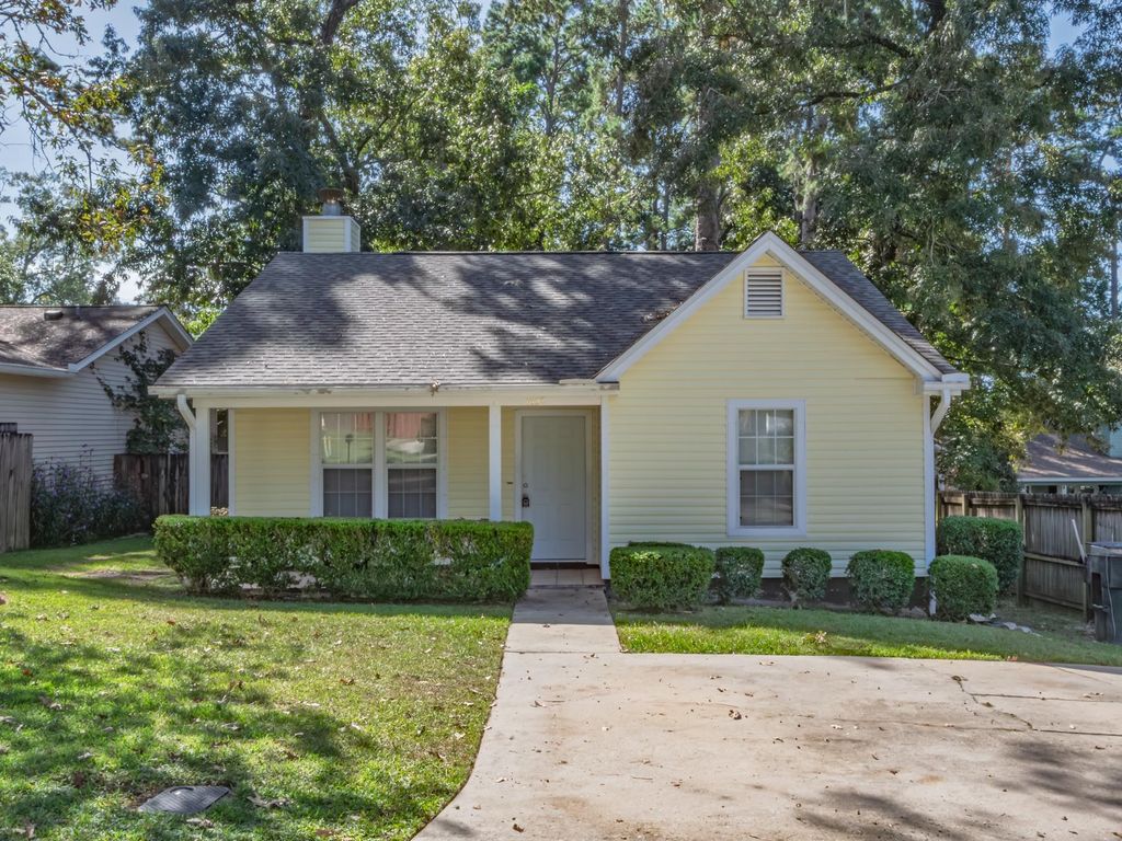 1657 Springwood Drive, Tallahassee, FL 32308