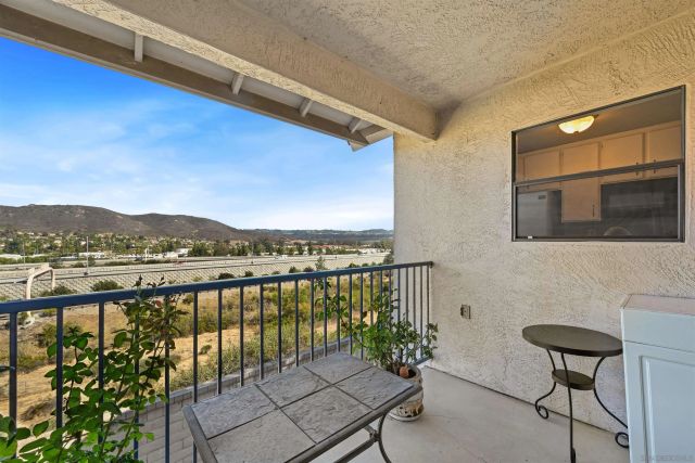 10359 Azuaga 200, San Diego, CA 92129