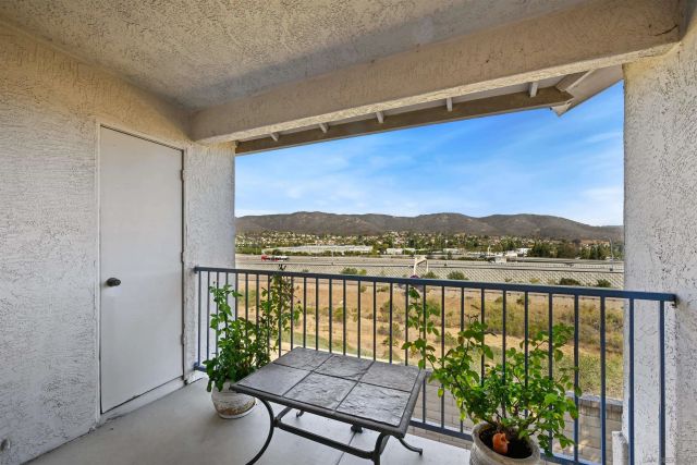 10359 Azuaga 200, San Diego, CA 92129