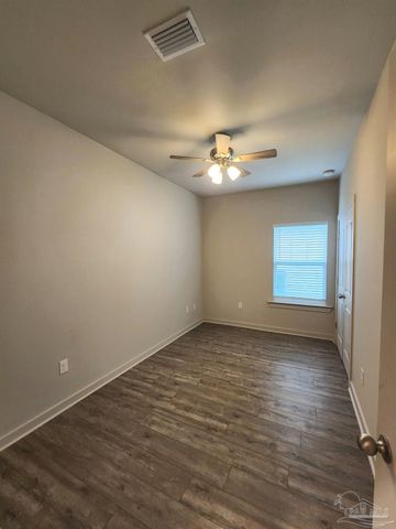 106 S G St, Pensacola, FL 32502