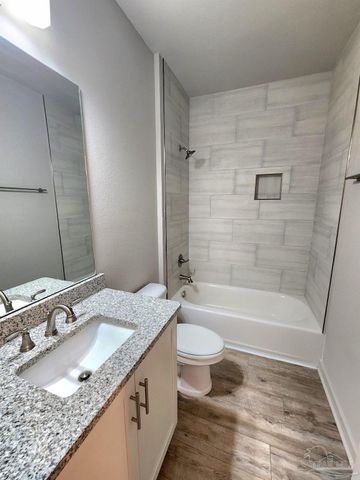 106 S G St, Pensacola, FL 32502