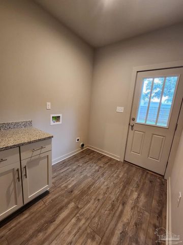 106 S G St, Pensacola, FL 32502