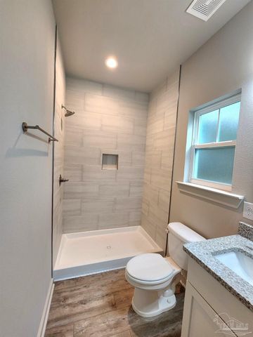 106 S G St, Pensacola, FL 32502