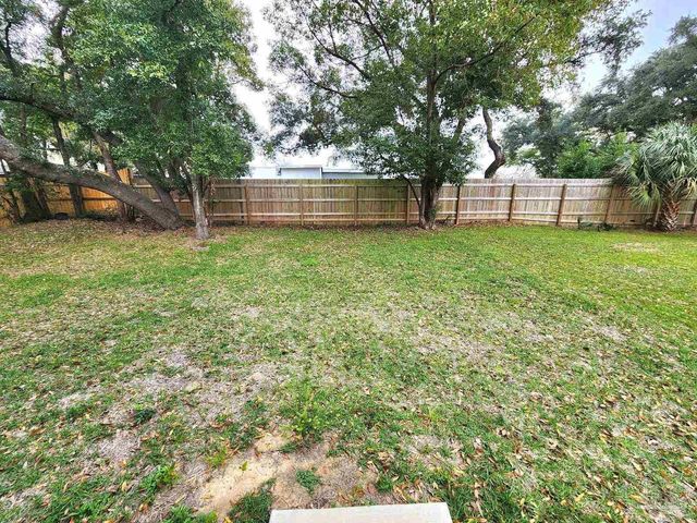 106 S G St, Pensacola, FL 32502