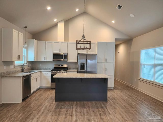 106 S G St, Pensacola, FL 32502