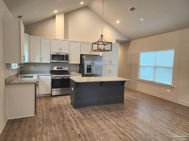 106 S G St, Pensacola, FL 32502