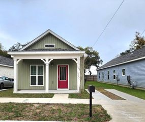 106 S G St, Pensacola, FL 32502