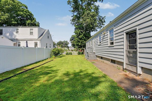 102 Andrews Avenue, Milford, CT 06460
