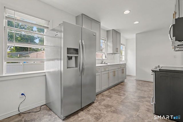 102 Andrews Avenue, Milford, CT 06460