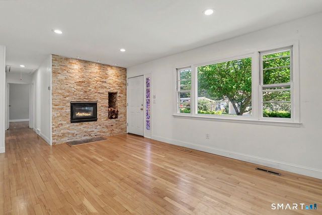 102 Andrews Avenue, Milford, CT 06460