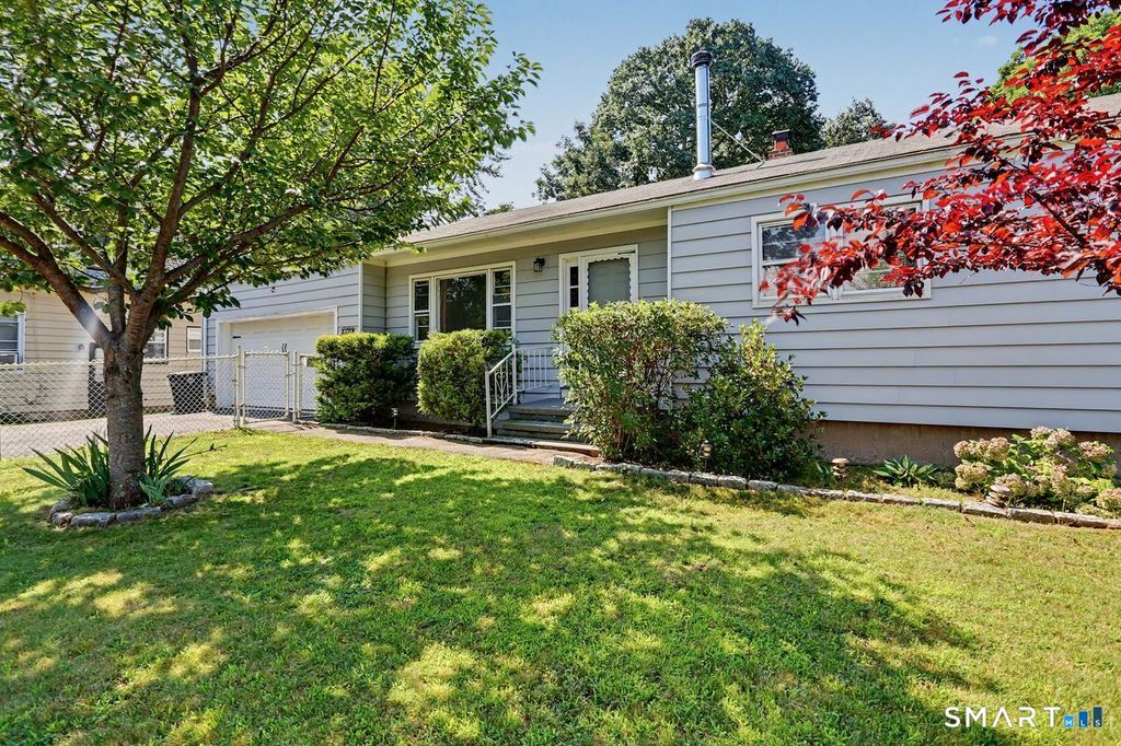 102 Andrews Avenue, Milford, CT 06460