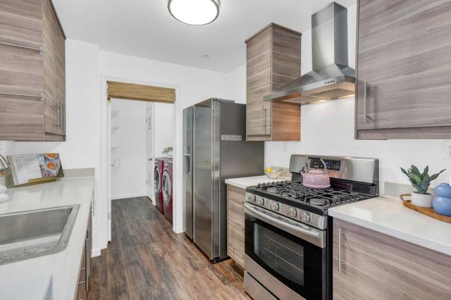 608 Arcadia Terrace 303, Sunnyvale, CA 94085