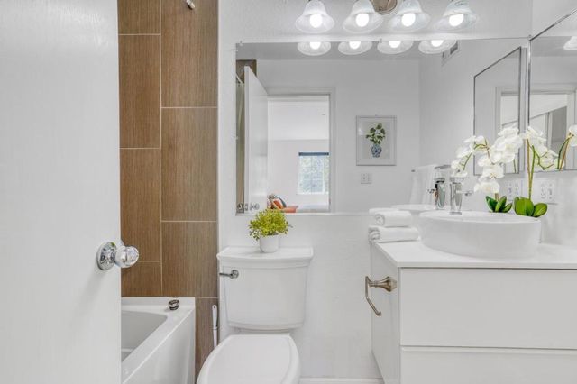 608 Arcadia Terrace 303, Sunnyvale, CA 94085