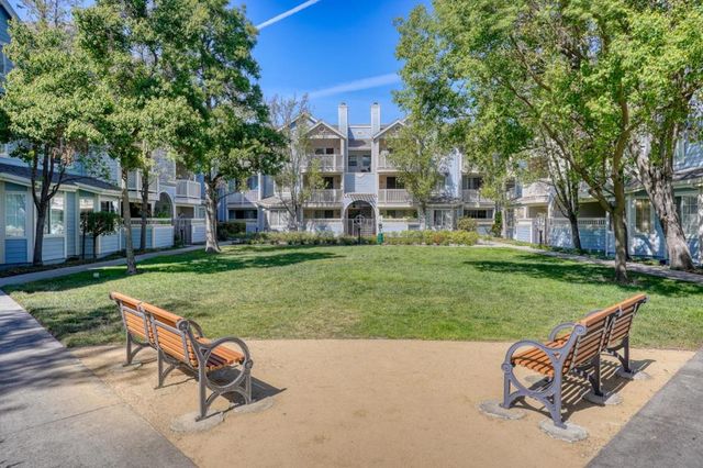 608 Arcadia Terrace 303, Sunnyvale, CA 94085