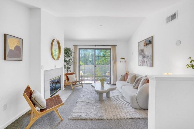 608 Arcadia Terrace 303, Sunnyvale, CA 94085