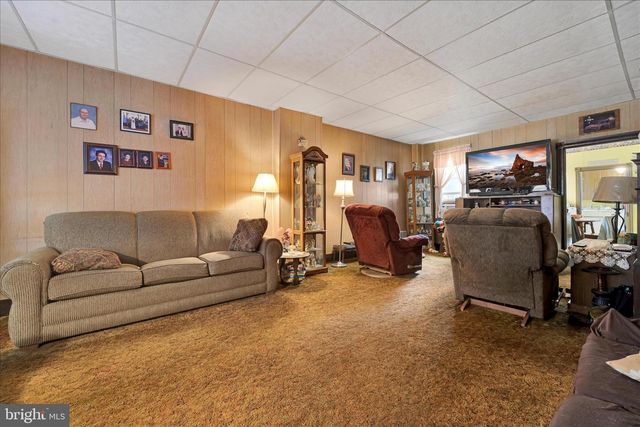405 S SAINT JOHN ST, Schuylkill Haven, PA 17972