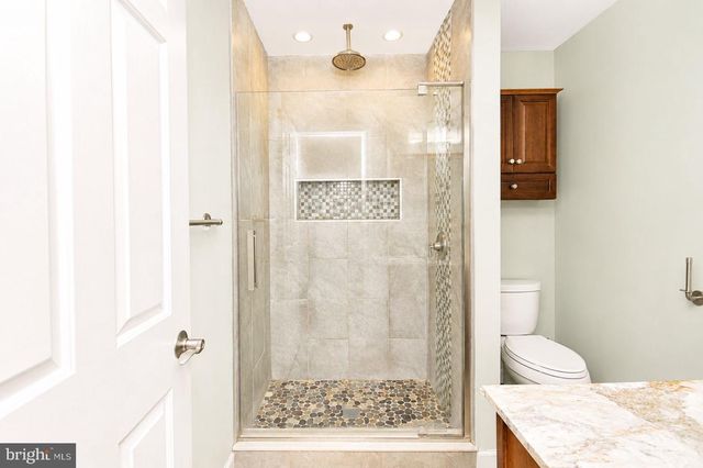 72 HILLCROFT WAY, Newtown, PA 18940