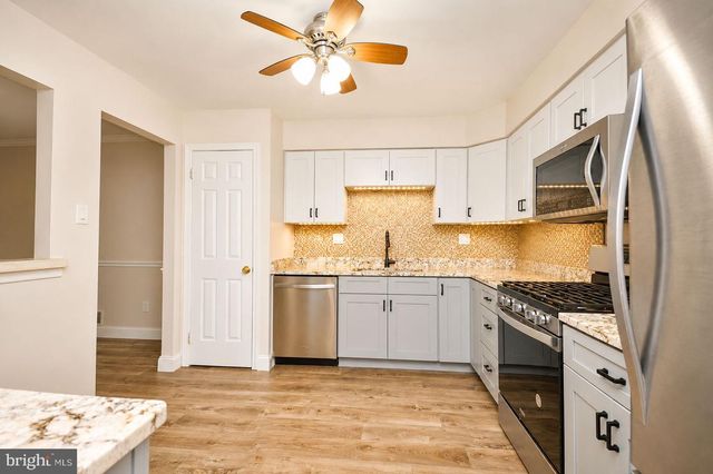 72 HILLCROFT WAY, Newtown, PA 18940