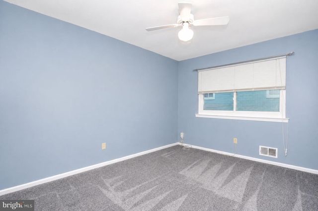 72 HILLCROFT WAY, Newtown, PA 18940