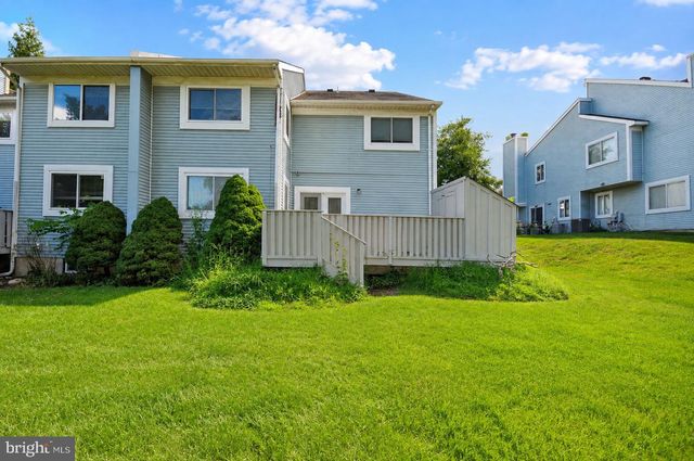72 HILLCROFT WAY, Newtown, PA 18940
