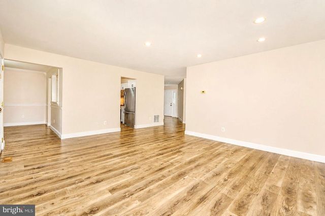 72 HILLCROFT WAY, Newtown, PA 18940