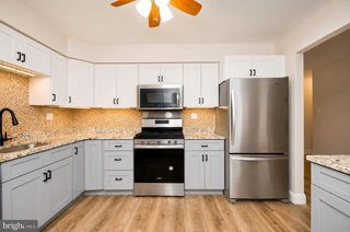 72 HILLCROFT WAY, Newtown, PA 18940