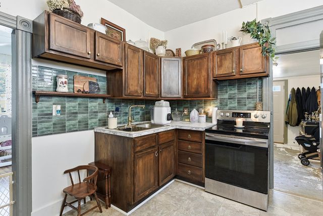 213 16TH Avenue, Council Bluffs, IA 51503