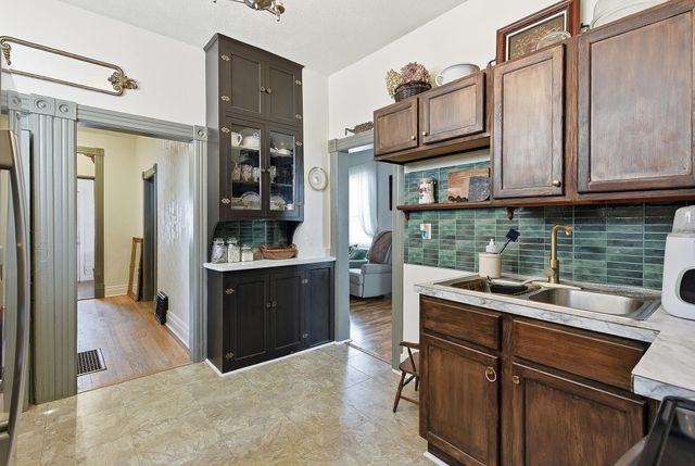 213 16TH Avenue, Council Bluffs, IA 51503