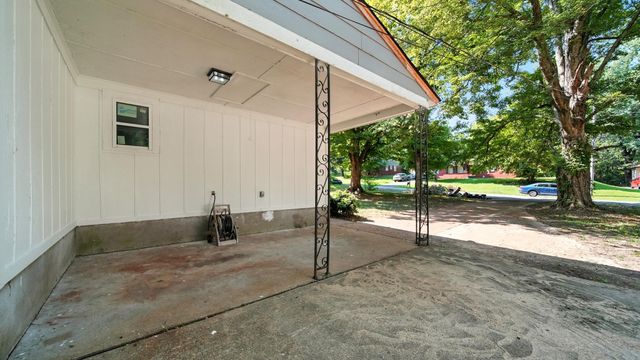 1740 CARLYLE DR, Memphis, TN 38127