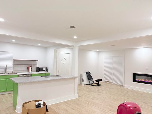 1740 CARLYLE DR, Memphis, TN 38127