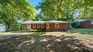 1740 CARLYLE DR, Memphis, TN 38127