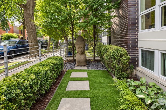 1824 W Superior Street, Chicago, IL 60622