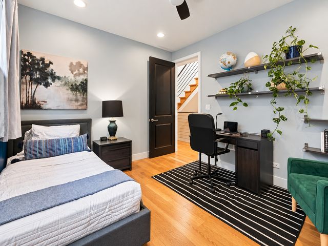 1824 W Superior Street, Chicago, IL 60622