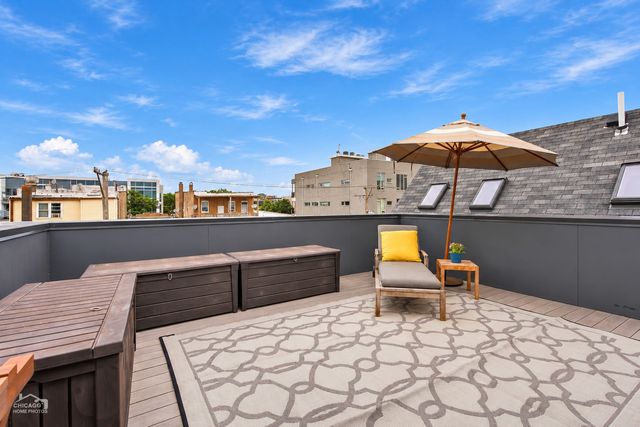 1824 W Superior Street, Chicago, IL 60622