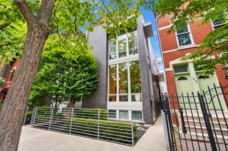 1824 W Superior Street, Chicago, IL 60622