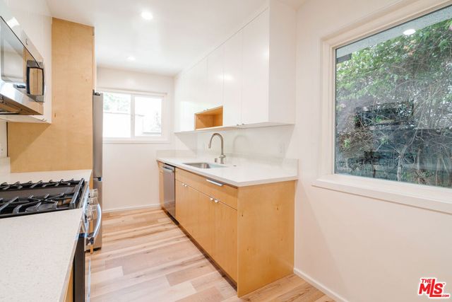 1318 S Ogden Drive 3, Los Angeles, CA 90019