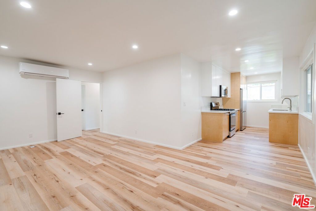 1318 S Ogden Drive 3, Los Angeles, CA 90019