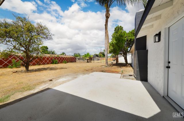 3413 Herndon Street, Bakersfield, CA 93312