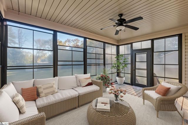 34 Oak Grove Lake Road, Greenville, SC 29615