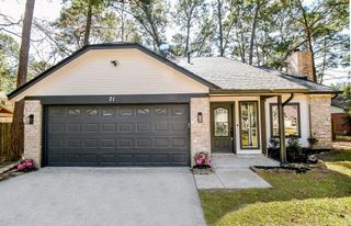 21 Edgewood Forest Ct, The Woodlands, TX 77381