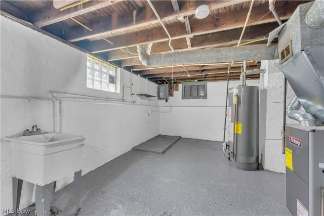 13722 Saybrook Avenue, Garfield Heights, OH 44105