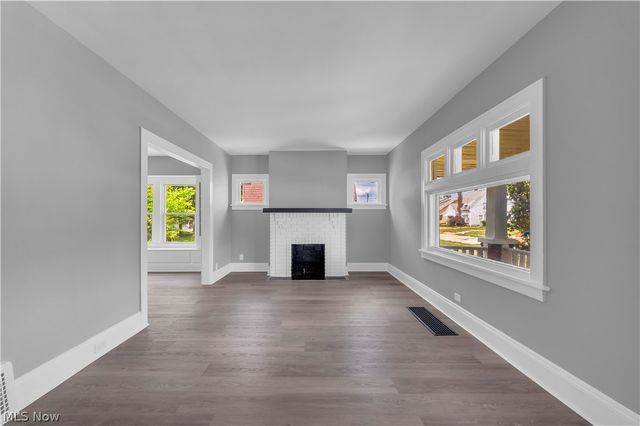 13722 Saybrook Avenue, Garfield Heights, OH 44105